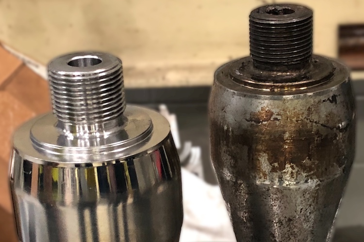 before and after of a metal part cleaning using ultrasonics